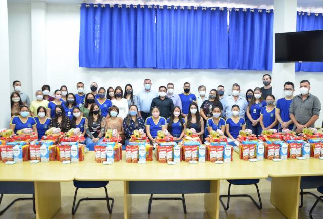 =SOLIDARIEDADE: SERVIDORES PÚBLICOS DE ASSAÍ ARRECADAM ALIMENTOS