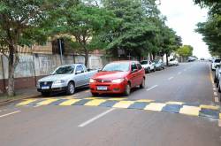 MAIS DOIS REDUTORES DE VELOCIDADE SÃO INSTALADOS NA CIDADE.