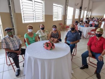 COMEMORAÇÃO AO MÊS DO IDOSO.