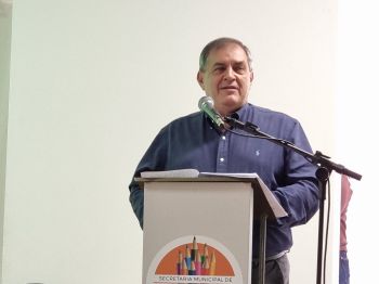 MINISTRO PAULO ALVIM VISITA ASSAÍ E DESTINA 2 MILHÕES PARA ESTRUTURAÇÃO DOS LABORATÓRIOS DO CEEP ASSAÍ.