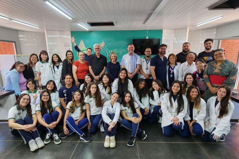 =Colégio do Paraná promove protagonismo feminino na ciência com startup inovadora