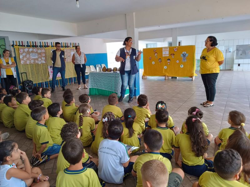 AÇÃO EDUCATIVA CONTRA A DENGUE NAS ESCOLAS