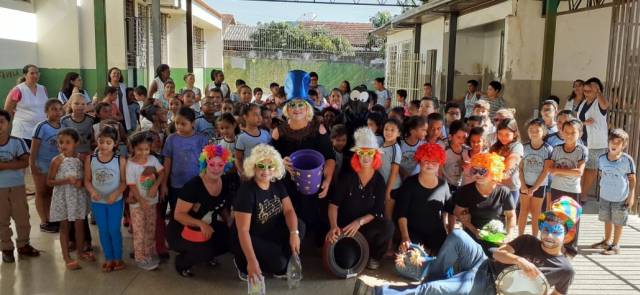 Ação Educativa leva teatro sobre a Dengue nas escolas.