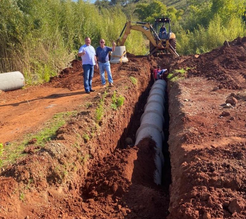 CONSTRUÇÃO DA GALERIA PLUVIAL NAS 40 CASAS.