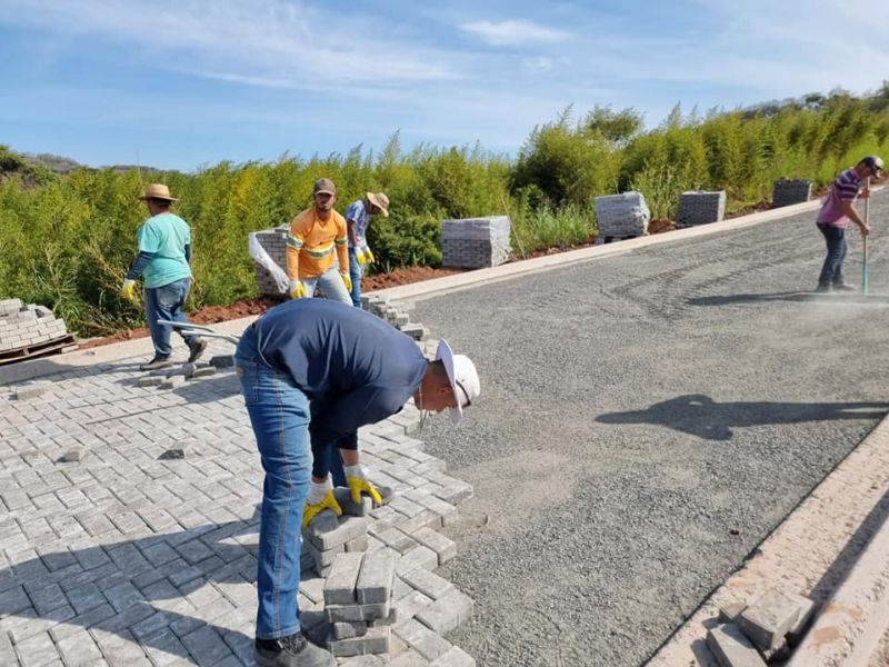 CONTINUIDADE DA PAVIMENTAÇÃO DAS 40 CASAS.