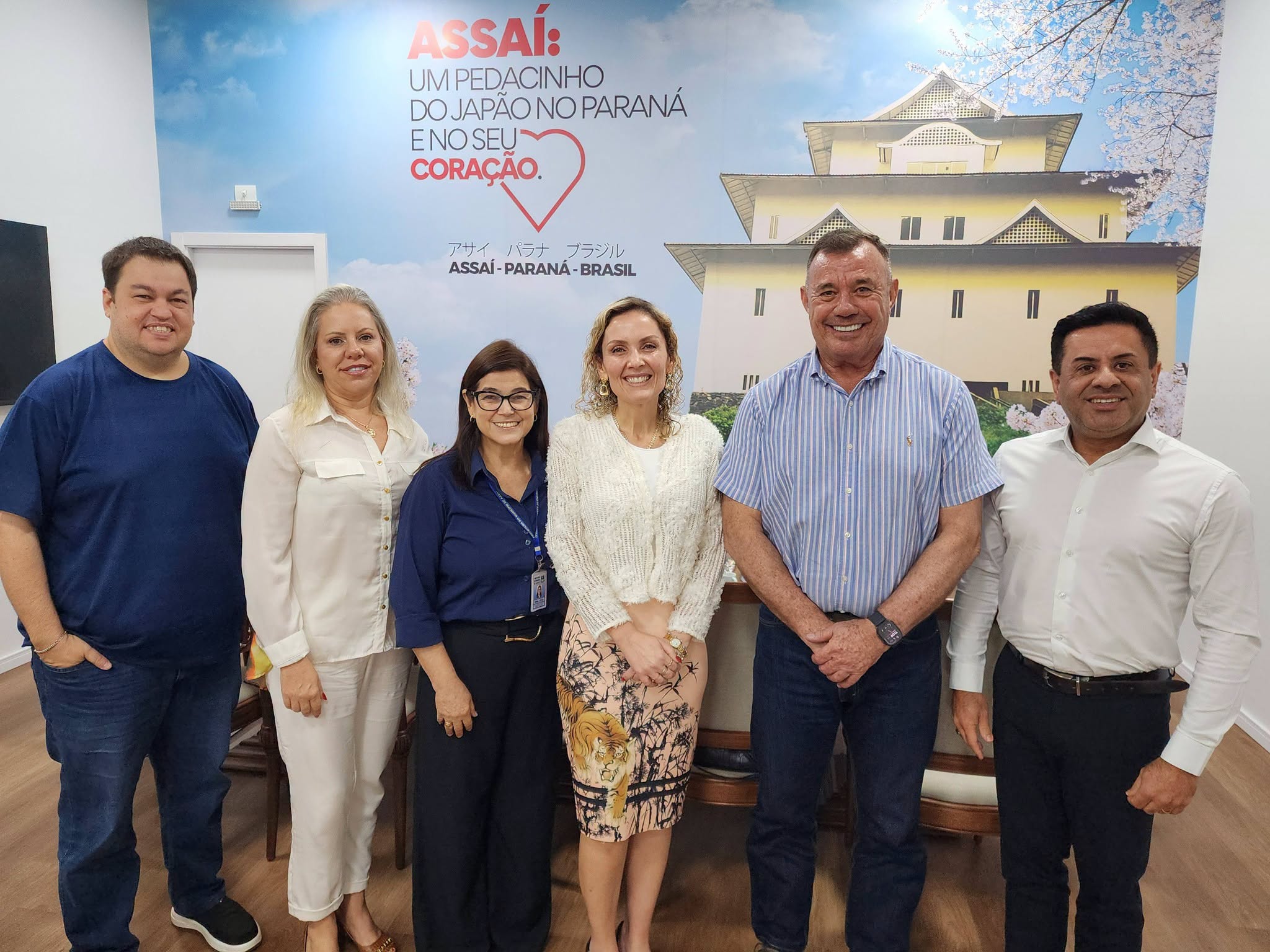 ASSAÍ RECEBE A SECRETARIA ESTADUAL DA MULHER, DA IGUALDADE RACIAL E DA PESSOA IDOSA (SEMIPI), JUNTO COM O BANCO INTERAMERICANO DE DESENVOLVIMENTO (BID), E AVANÇA EM UM PROJETO INÉDITO NO BRASIL