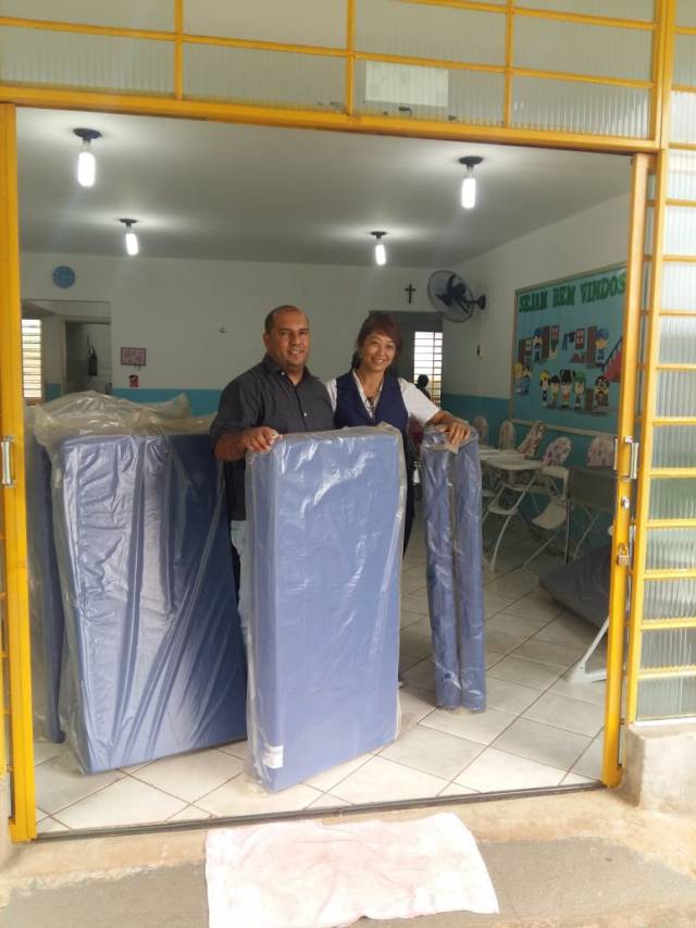 Educação entrega equipamentos nas escolas municipais