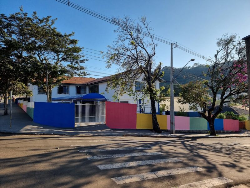 ESCOLA MARIA MITIKO TSUBOI RECEBE MELHORIAS.