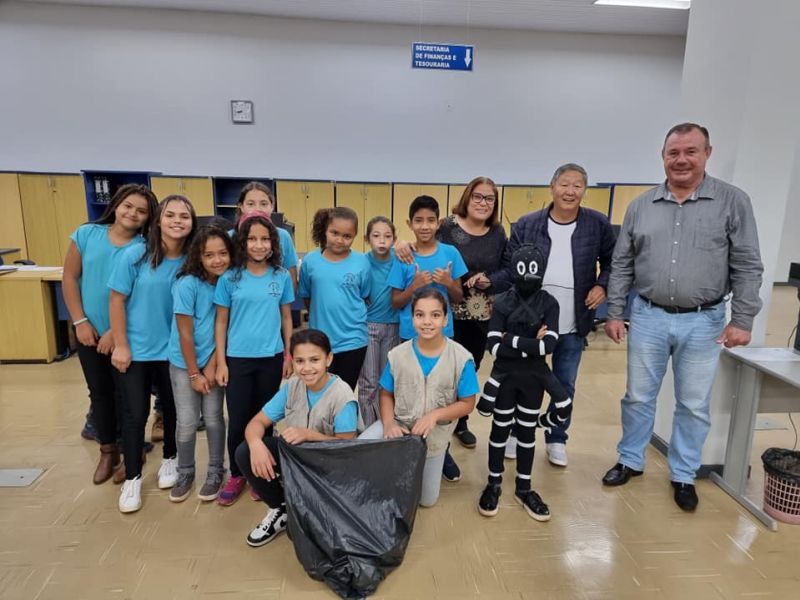 ESCOLA PE FRANÇA NO COMBATE A DENGUE