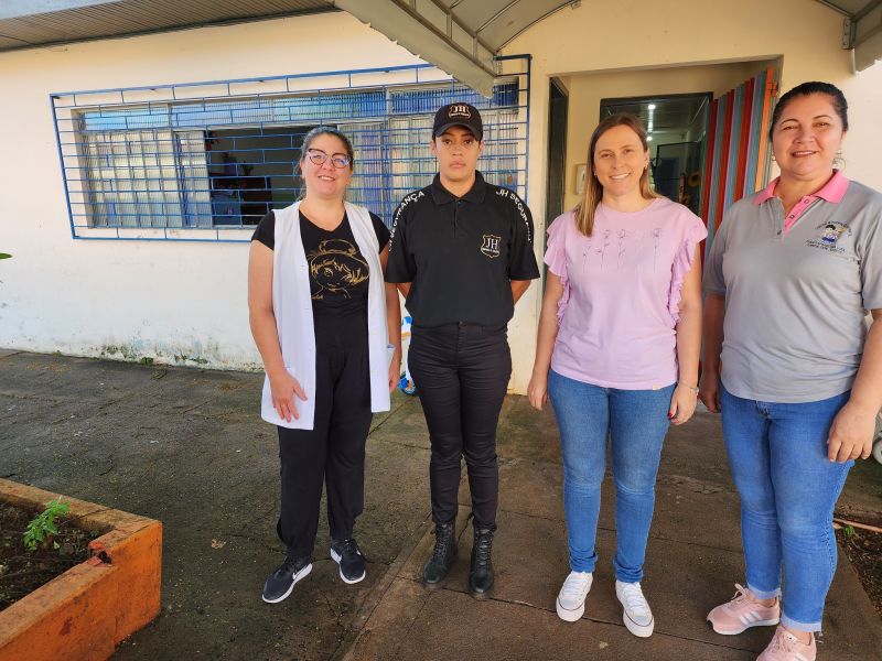 ESCOLAS E CMEIS  DE ASSAÍ CONTAM COM PRESENÇA DE SEGURANÇAS O DIA TODO.