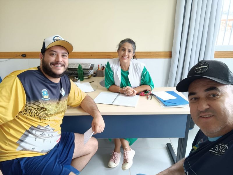 ESCOLINHAS ESPORTIVAS NA ESCOLA.