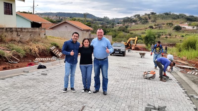 INÍCIO DA PAVIMENTAÇÃO COM PAVER DO CONJUNTO ASAJIRO NAKASE.