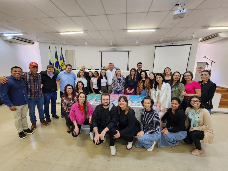 LANÇAMENTO E INÍCIO DO ENSINO BILÍNGUE EM ASSAÍ