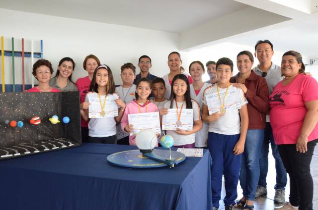 MARIA MITIKO FATURA 6 MEDALHAS NA OLIMPÍADA BRASILEIRA DE ASTRONOMIA