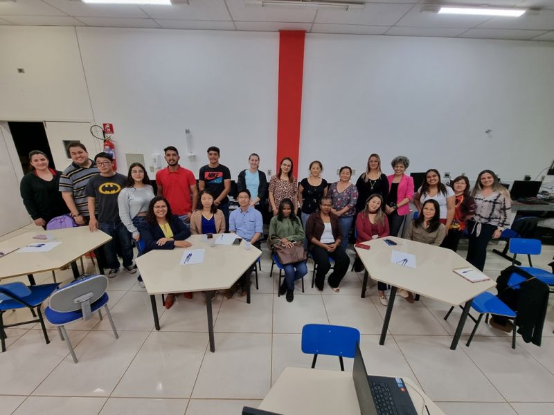 MEIS DE ASSAÍ PARTICIPAM DE CURSO DE MIDIAS SOCIAIS PARA VENDAS.