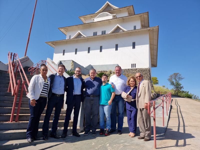 MINISTRO PAULO ALVIM VISITA O CASTELO JAPONÊS DE ASSAÍ.