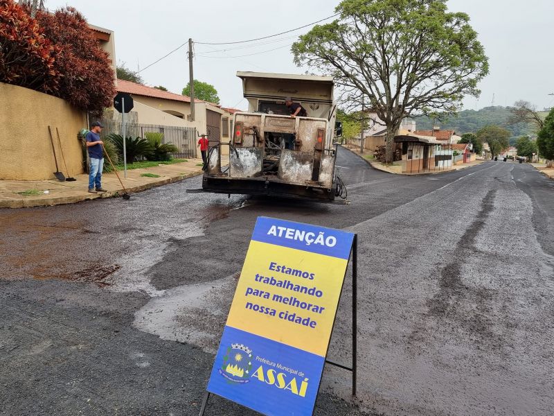 NOVAS RUAS RECEBEM MICROPAVIMENTO NESTA TERÇA-FEIRA (13).