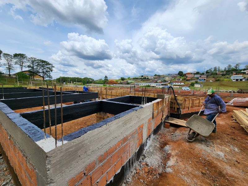 NOVO CINEMA E ANFITEATRO AO AR LIVRE COMEÇA A TOMAR FORMA EM ASSAÍ