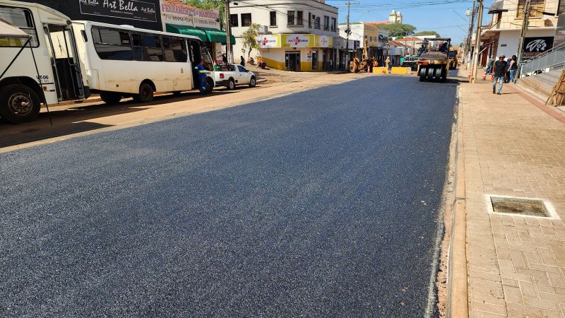 OBRA DE REVITALIZAÇÃO DA AV RIO DE JANEIRO AVANÇA AINDA MAIS