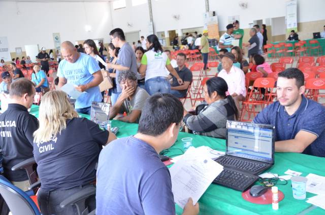 Paraná cidadão realiza 9229 atendimentos em Assaí.
