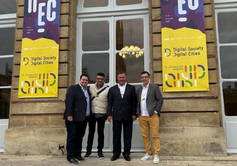 PREFEITO TUTI EM MISSÃO TÉCNICA NA FRANÇA REPRESENTANDO O PARANÁ.