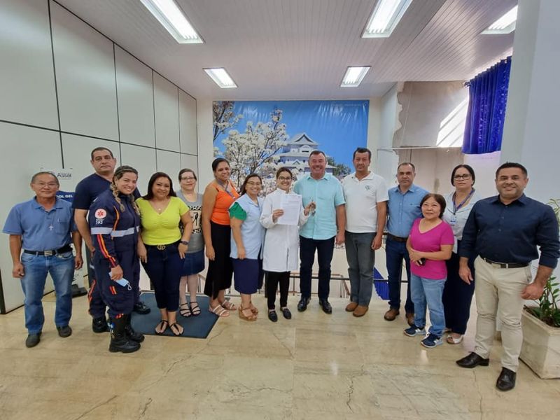 PREFEITO TUTI ENTREGA CHAVES DO PRÉDIO QUE SERÁ INSTALADA A FARMÁCIA MUNICIPAL.