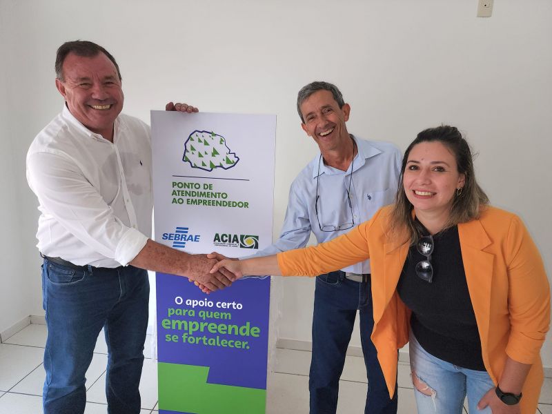 PREFEITO TUTI PARTICIPA DA INAUGURAÇÃO  DO PONTO DE ATENDIMENTO AO EMPREENDEDOR DO SEBRAE.