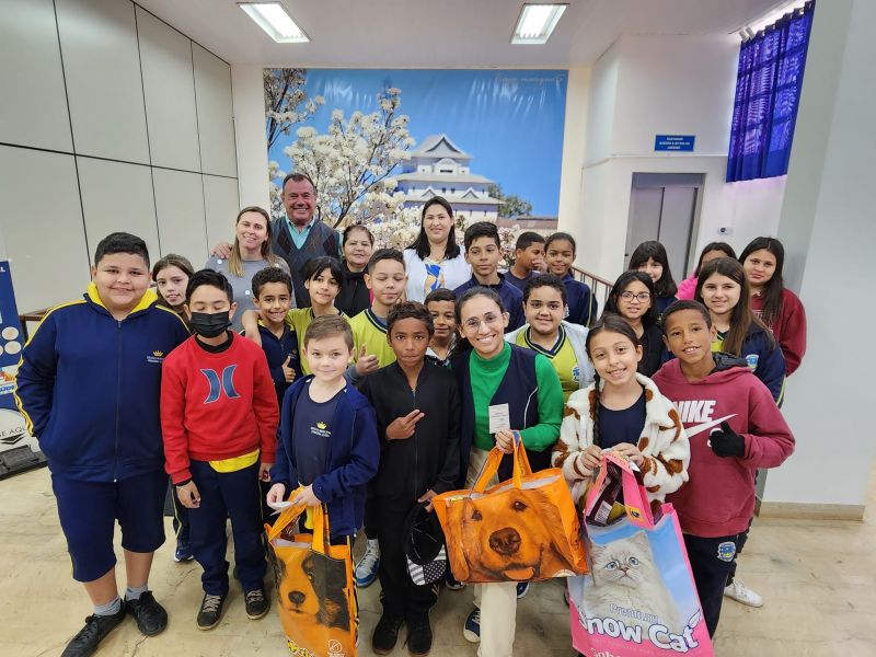 PREFEITO TUTI RECEBE ALUNOS DA ESCOLA PRINCESA IZABEL