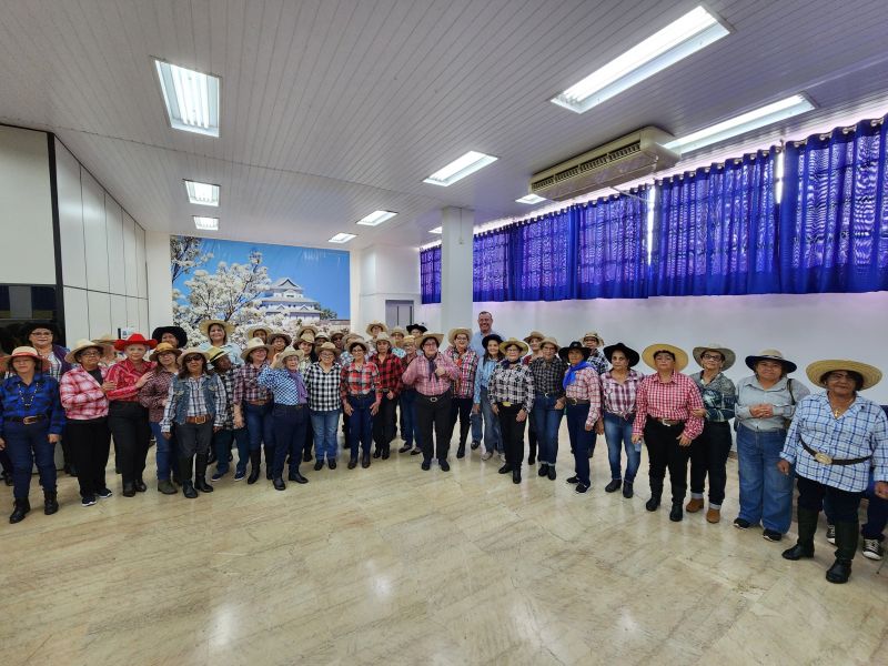 PREFEITO TUTI RECEBE VISITA DO GRUPO VIVA VIDA