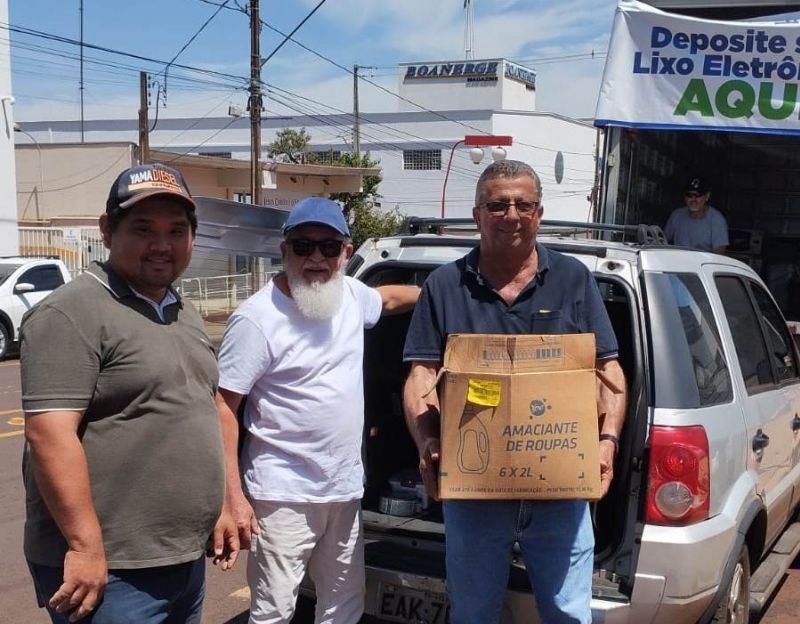 PREFEITURA DE ASSAÍ RECOLHE 1 TONELADA DE LIXO ELETRÔNICO.