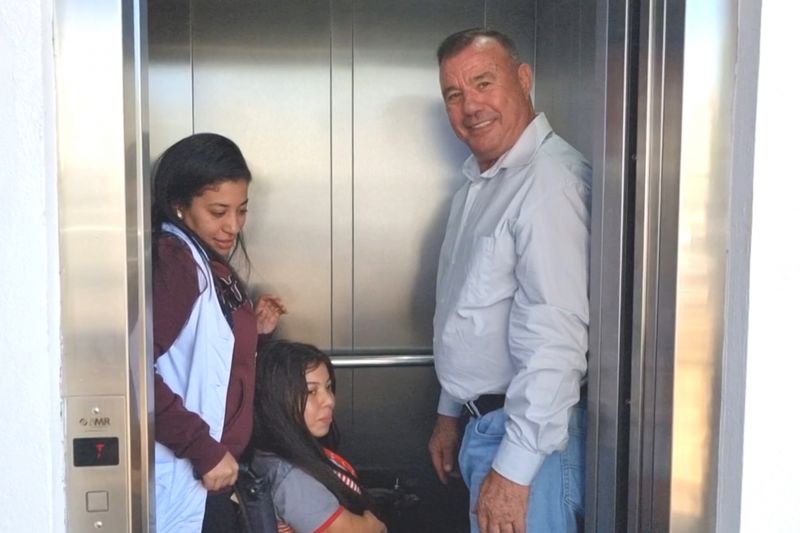 PREFEITURA IMPLANTA ELEVADOR