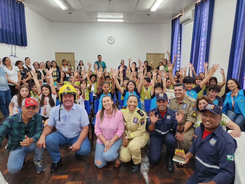 PREMIAÇÃO CONCURSO BOMBEIRO POR UM DIA