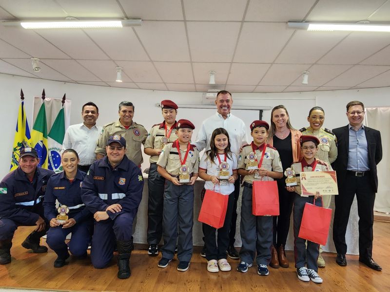 PREMIAÇÃO DO CONCURSO BOMBEIRO POR UM DIA 2025
