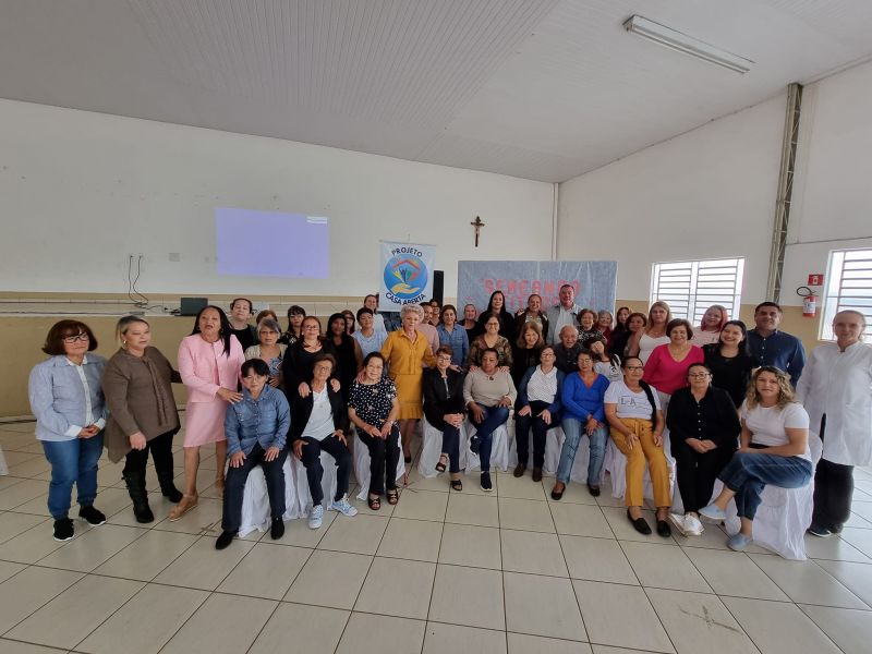 PROJETO CASA ABERTA  RECUPERA AUTOESTIMA DE MULHERES ASSAIENSES.