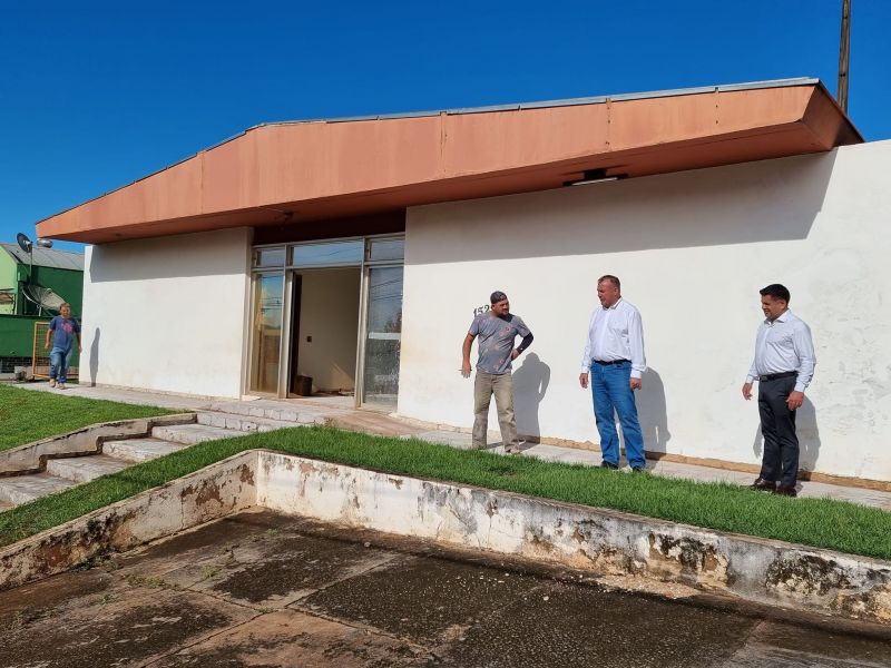 READEQUAÇÃO DA NOVA FARMÁCIA MUNICIPAL A TODO VAPOR