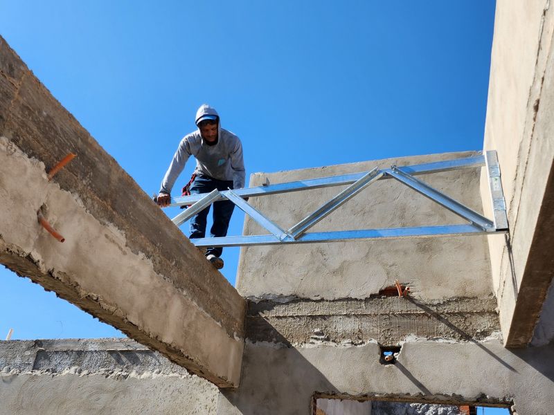 RETOMADA A CONSTRUÇÃO DA NOVA SUPER CRECHE EM ASSAÍ