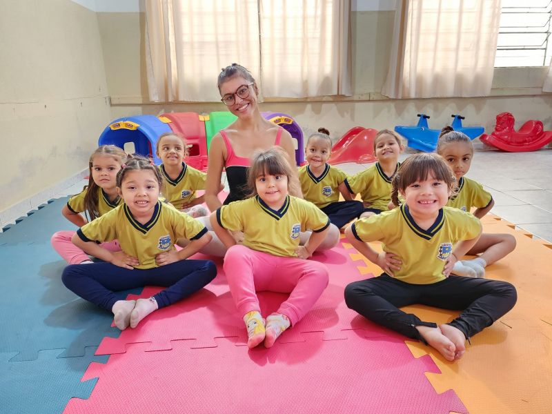 RETORNO DA OFICINA DE BALÉ NA EDUCAÇÃO INFANTIL DE ASSAÍ