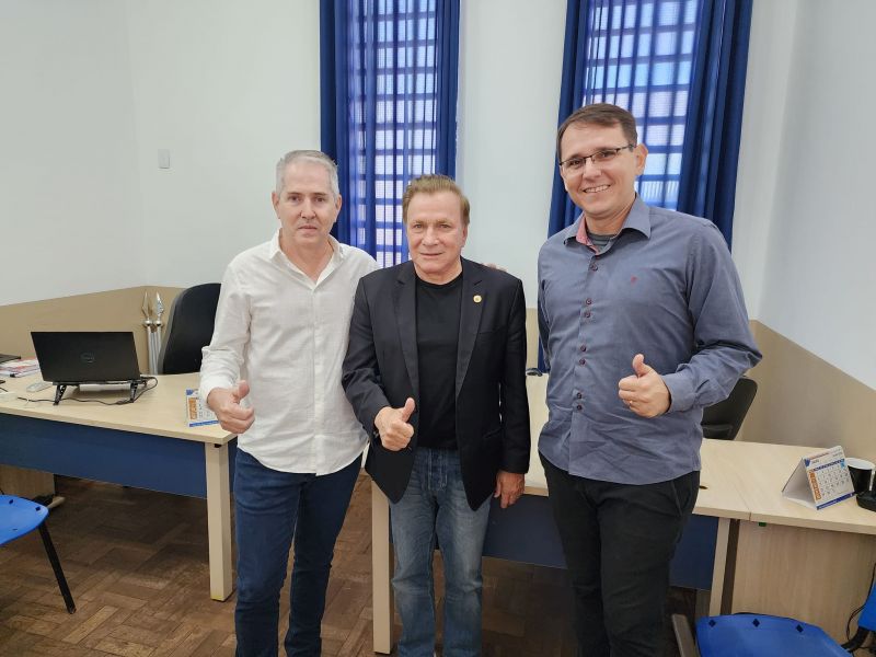 SECRETÁRIO DE ESTADO DO TRABALHO VISITA ASSAÍ
