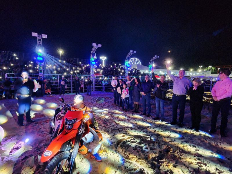 SEGUNDA NOITE DE FESTA REGISTRA O MAIOR PUBLICO DAS FESTAS DE ASSAÍ.