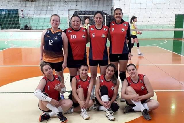 VÔLEI FEMININO DE ASSAI GARANTE VAGA PARA A FINAL DOS JOGOS ABERTOS DO PARANÁ.